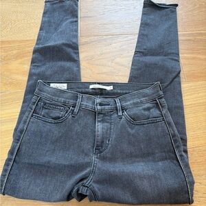 Levi's Women's Charcoal Skinny Jeans